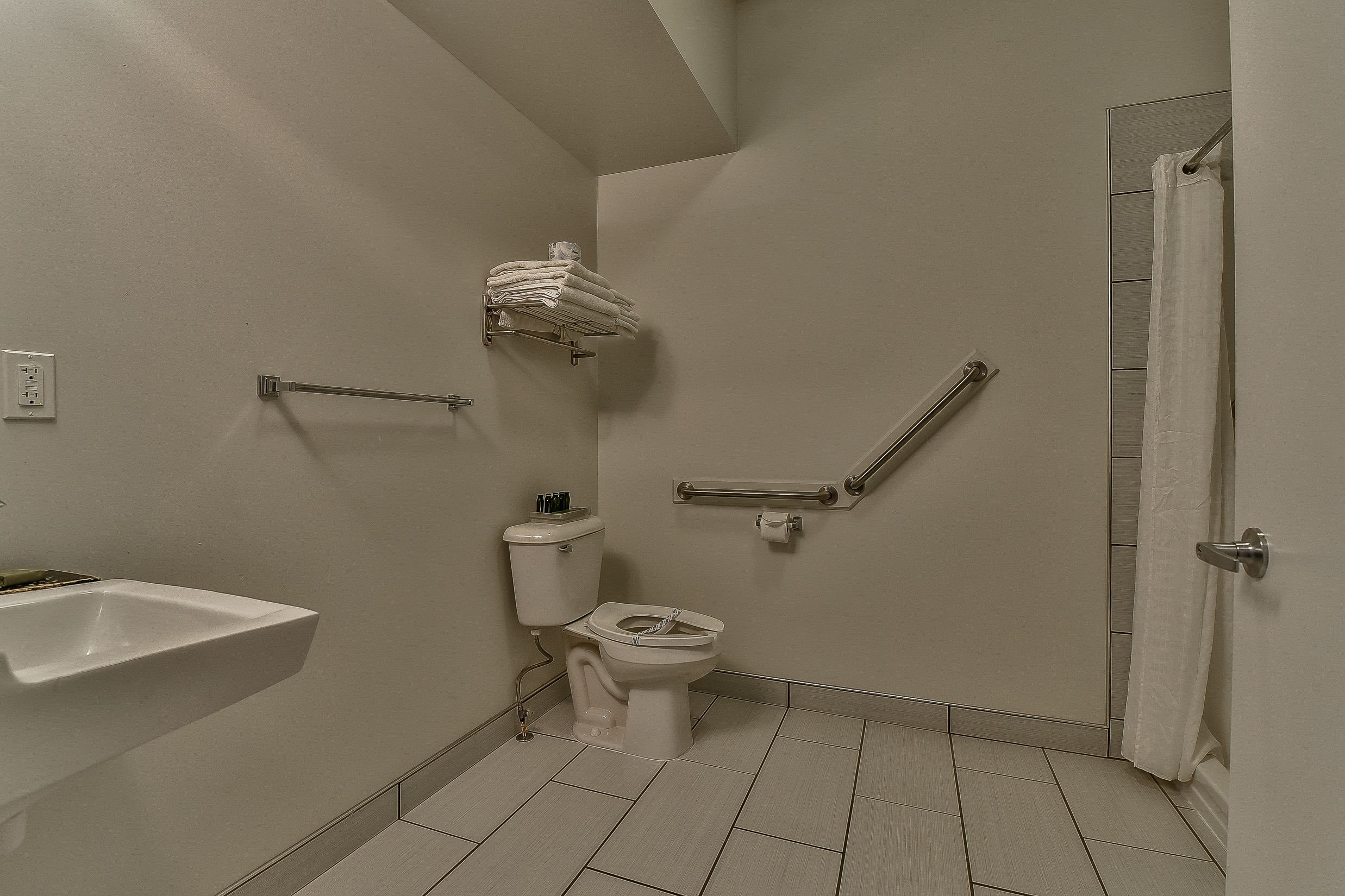 Bathroom amenities