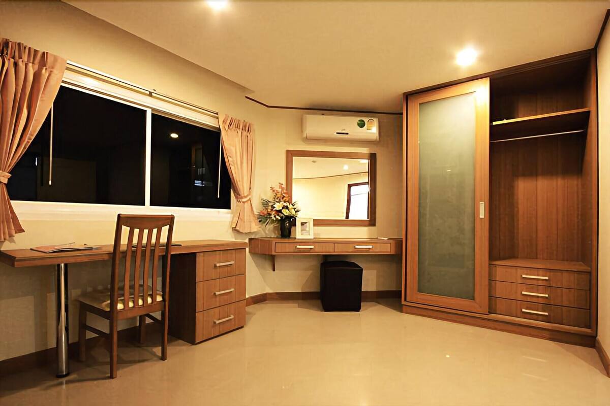 Family Room, 2 Bedrooms | Interior