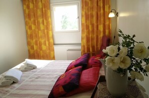 Free cots/infant beds, rollaway beds, free WiFi