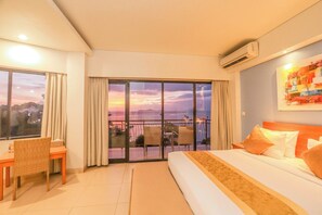 Deluxe Double or Twin Room, Sea View | In-room safe, desk, laptop workspace, free WiFi