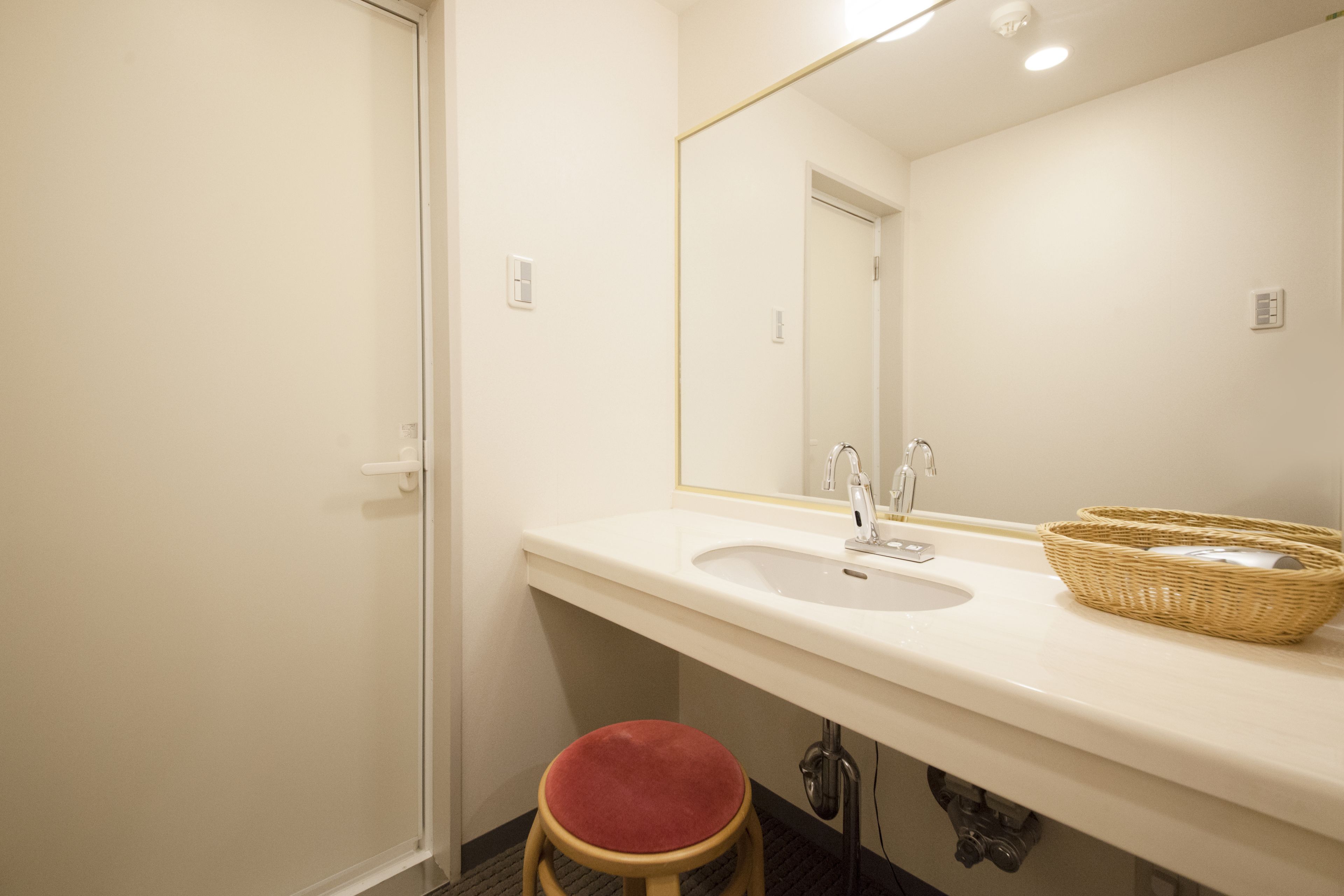 triple room, non smoking | desk, free wifi, bed sheets