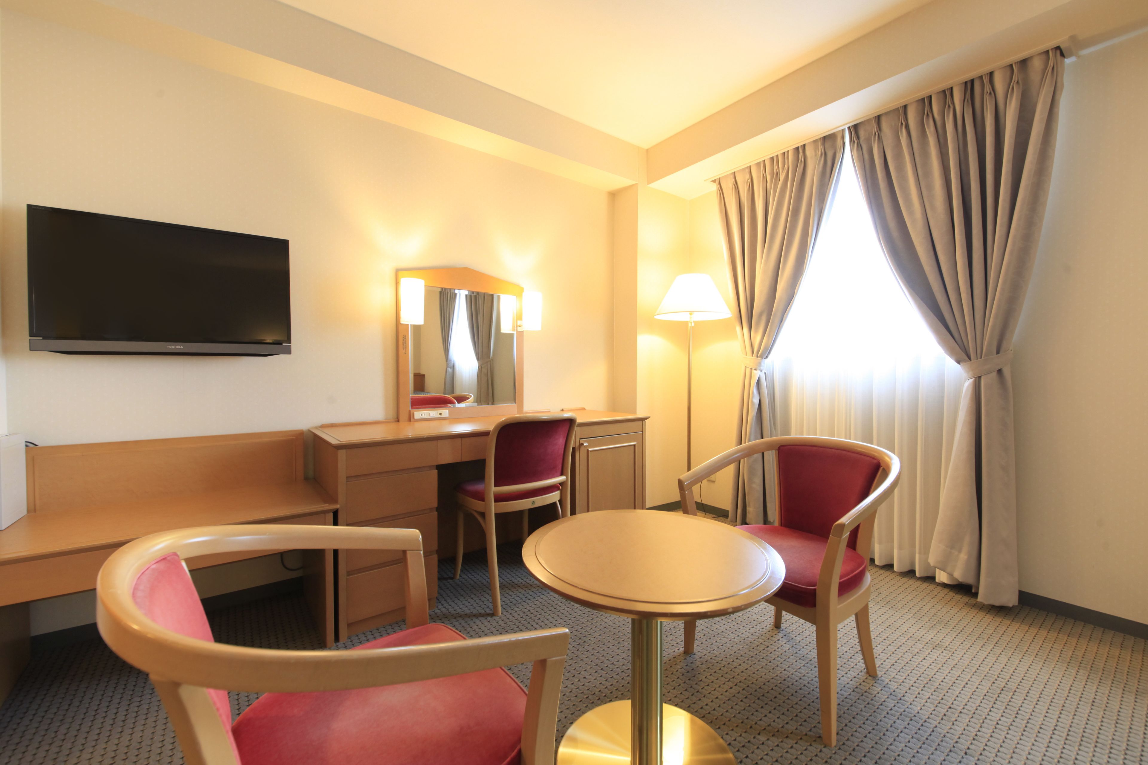 triple room, non smoking | desk, free wifi, bed sheets