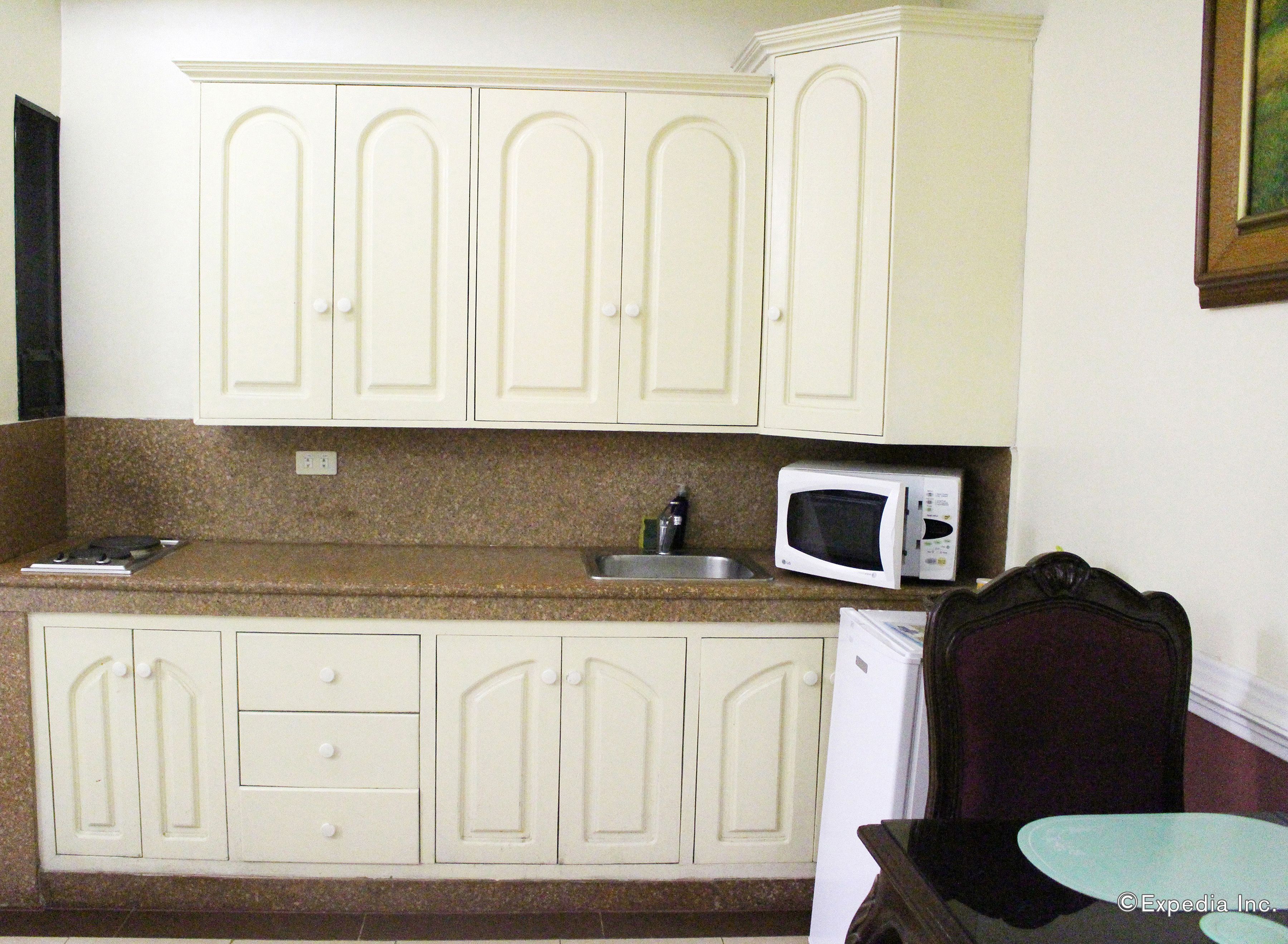 Kamar Eksekutif, 1 Tempat Tidur Queen | Dapur kecil pribadi | Lemari es dan microwave