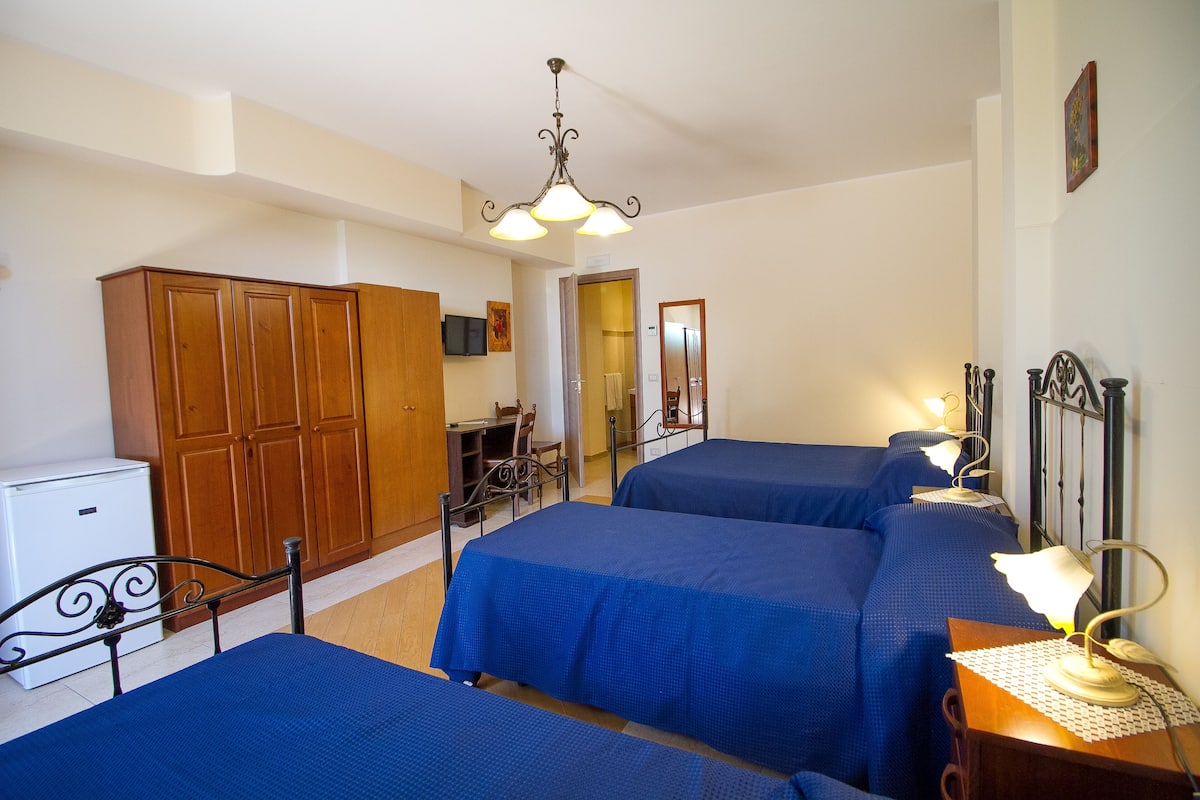 Standard Quadruple Room | 1 bedroom, premium bedding, down duvets, desk