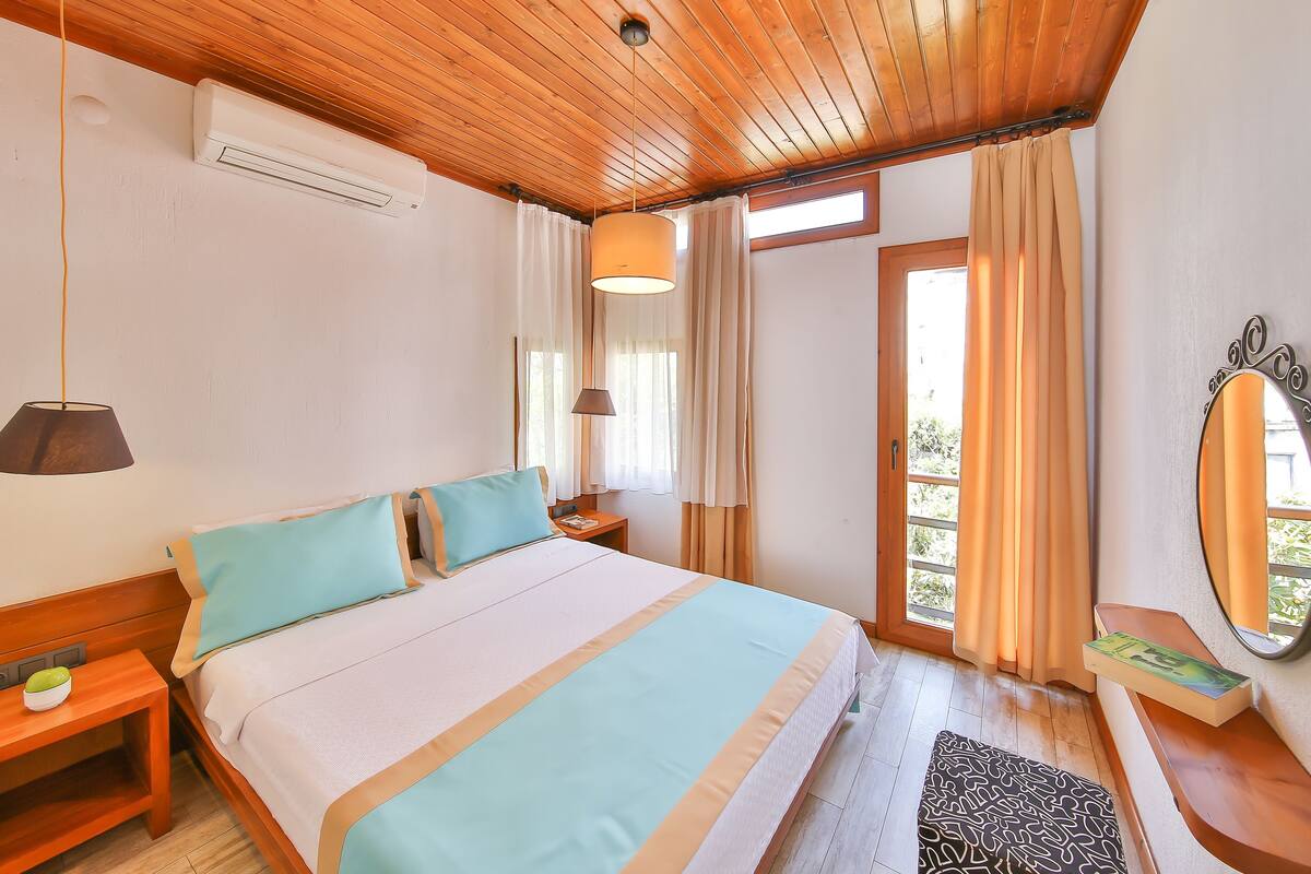 apartment, 2 bedrooms | premium bedding, in-room safe, soundproofing, free cots/infant beds