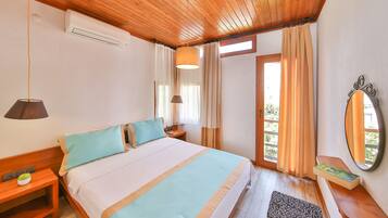 Apartamento, 2 habitaciones | Ropa de cama de alta calidad, caja fuerte, sistema de insonorización