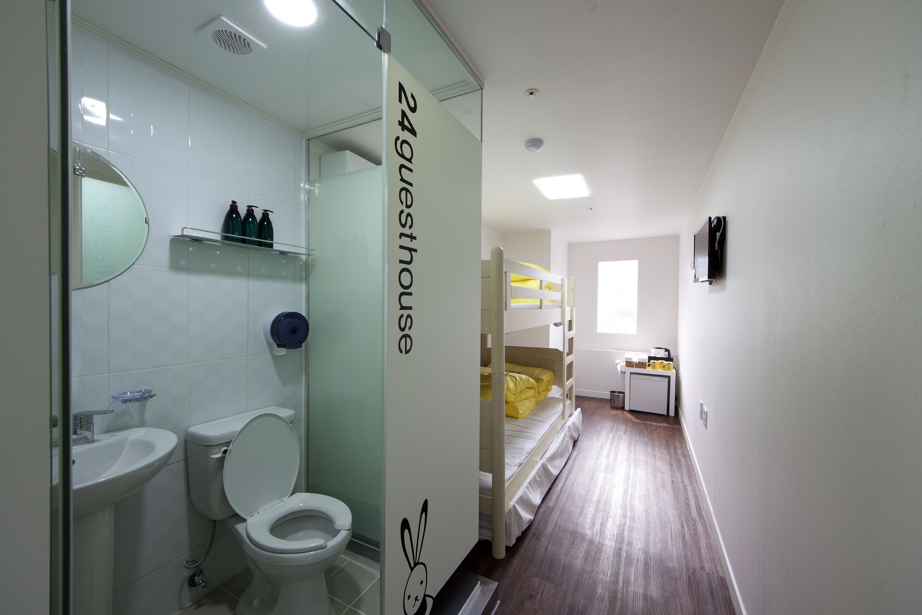 三人房 | 遮光窗帘、熨斗/熨板、免费 WiFi、床单