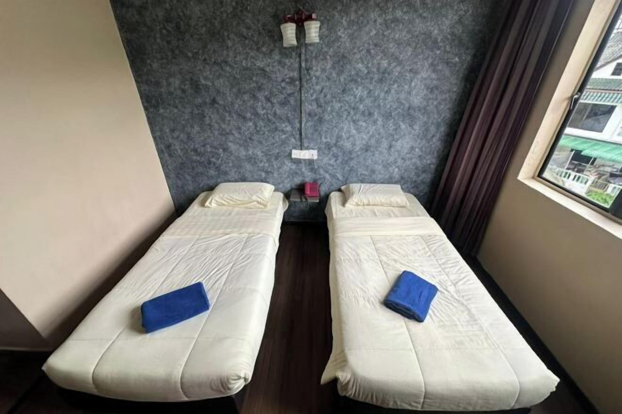 Desk, free WiFi, bed sheets