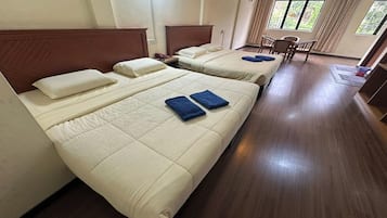 Bureau, Wi-Fi gratuit, draps fournis