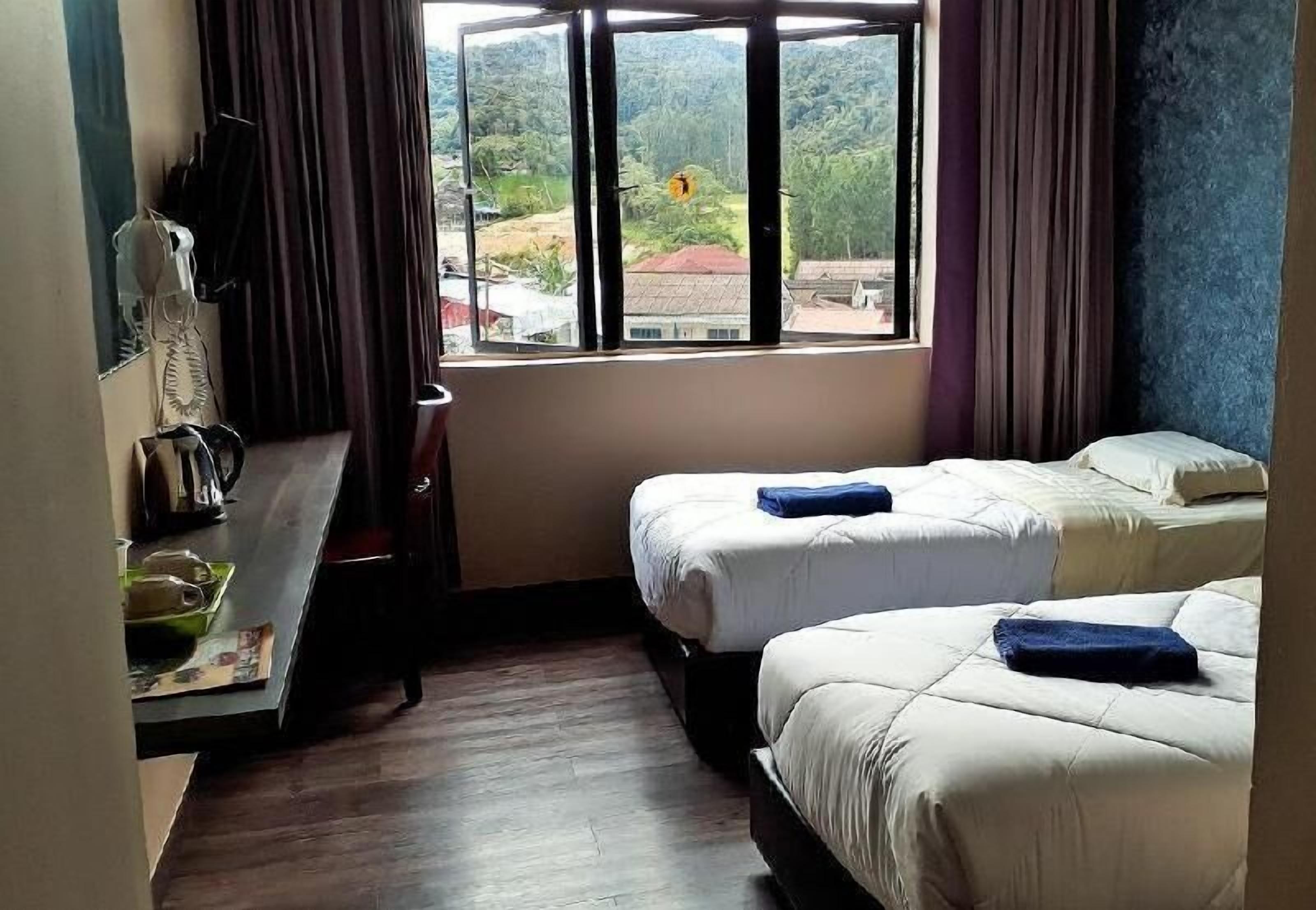 Desk, free WiFi, bed sheets