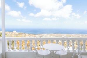 Terrace/patio - Belle Etoile Villas (Santorini)