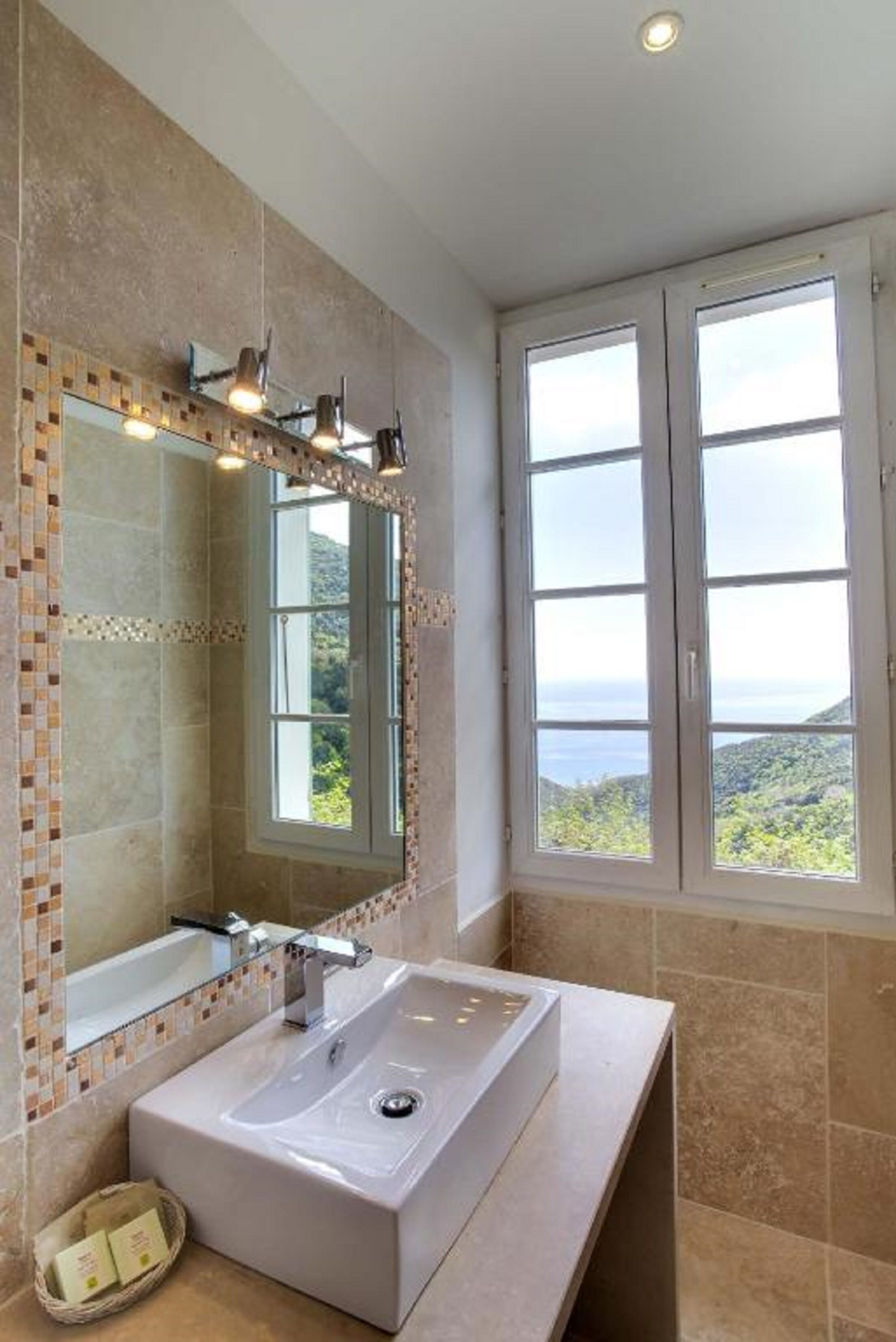 comfort double room, sea view, sea facing | bathroom | free toiletries, hair dryer, towels