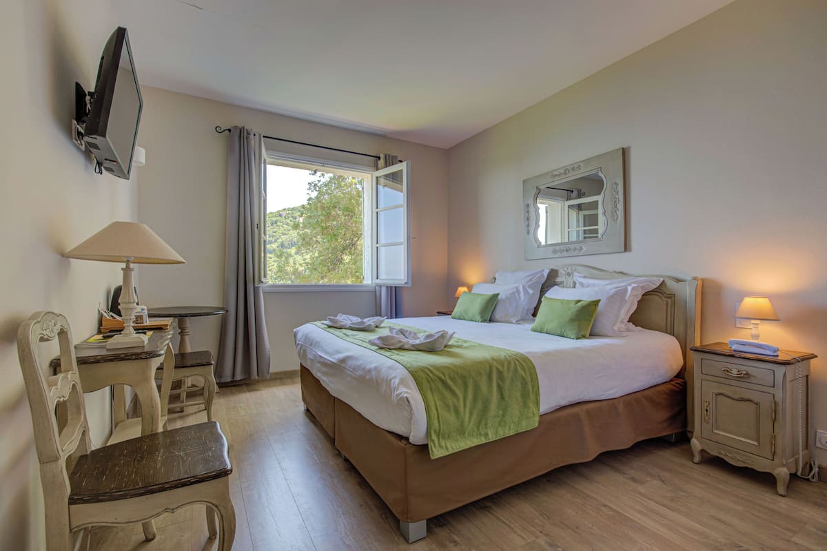 Chambre Double Privilege | Décoration personnalisée, ameublement personnalisé, bureau