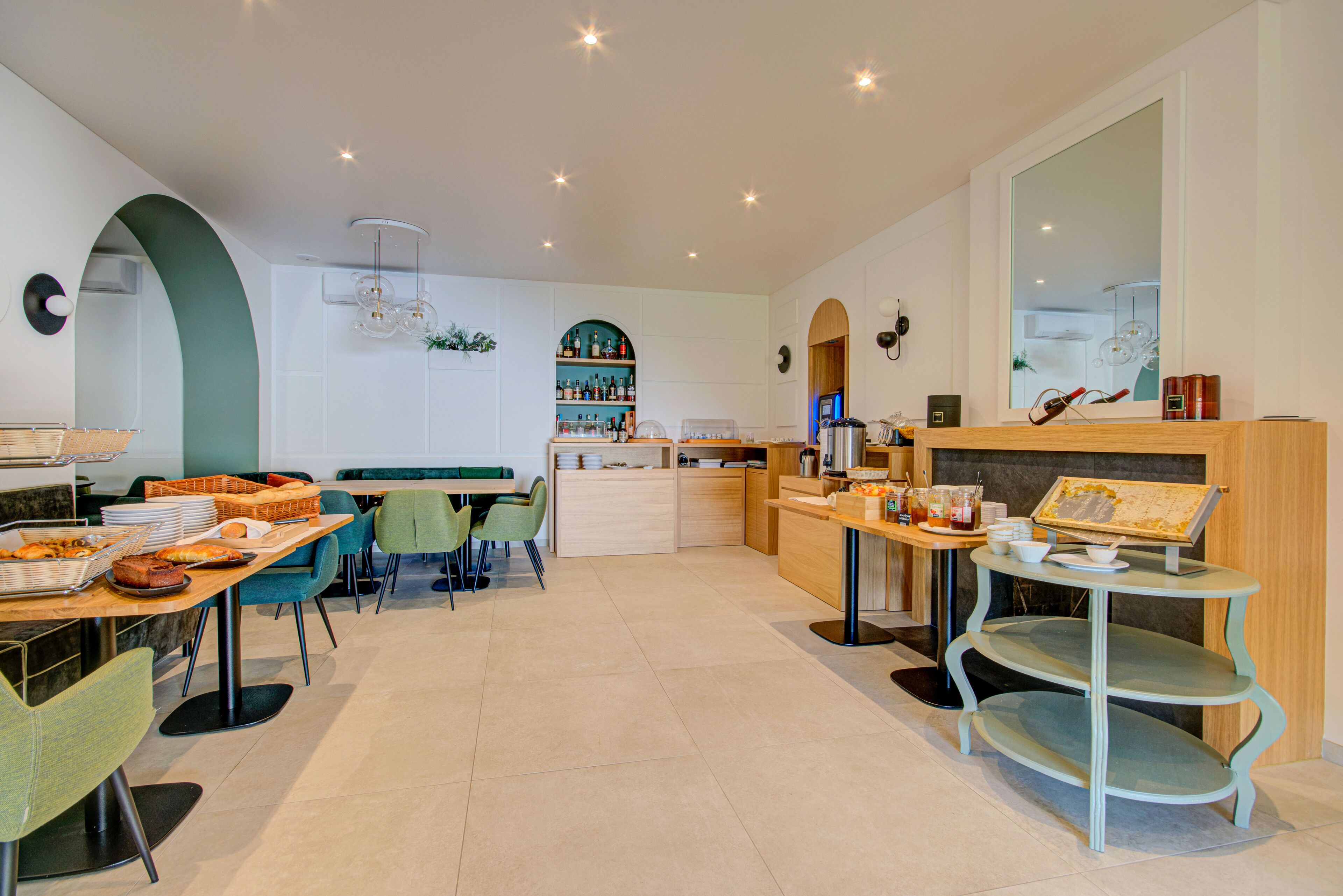 daily continental breakfast for a fee