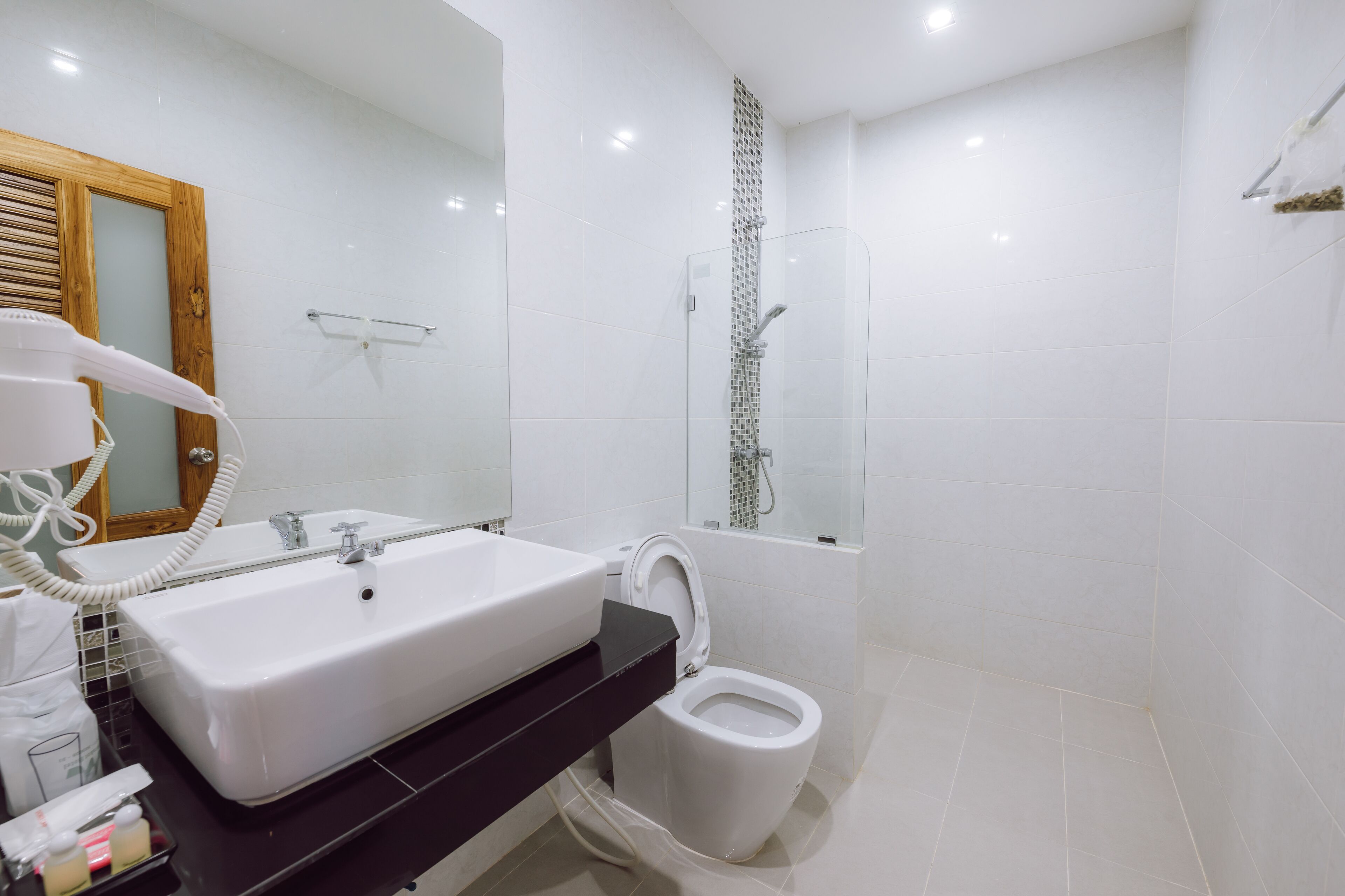 Deluxe Room | Bathroom