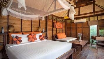 Grand Pool Villa | Minibar, Zimmersafe, Schreibtisch, Zustellbetten