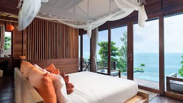 Deluxe Pool Villa | Minibar, in-room safe, desk, rollaway beds