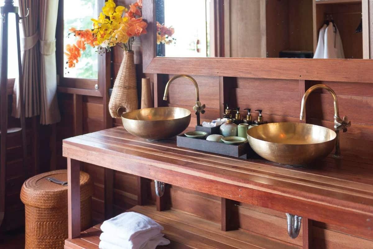 shower, hair dryer, bathrobes, slippers