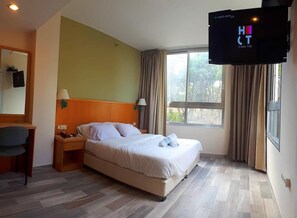 Schreibtisch, kostenloses WLAN