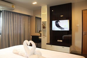 ห้องสวีท | โต๊ะทำงาน, Wi-Fi ฟรี
