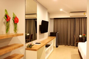 ห้องดีลักซ์ | โต๊ะทำงาน, Wi-Fi ฟรี