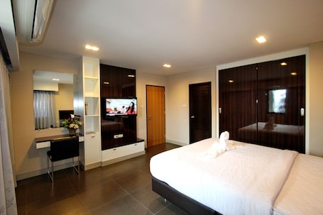 Suite | Escritorio y wifi gratis. 14 Residence