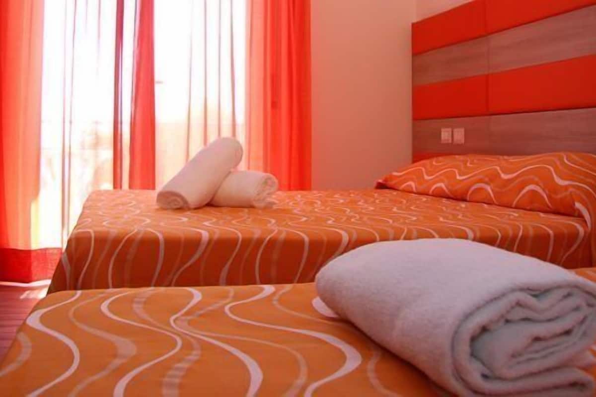 Minibar, una cassaforte in camera, una scrivania, insonorizzazione
