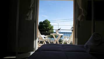 Minibar, in-room safe, desk, soundproofing