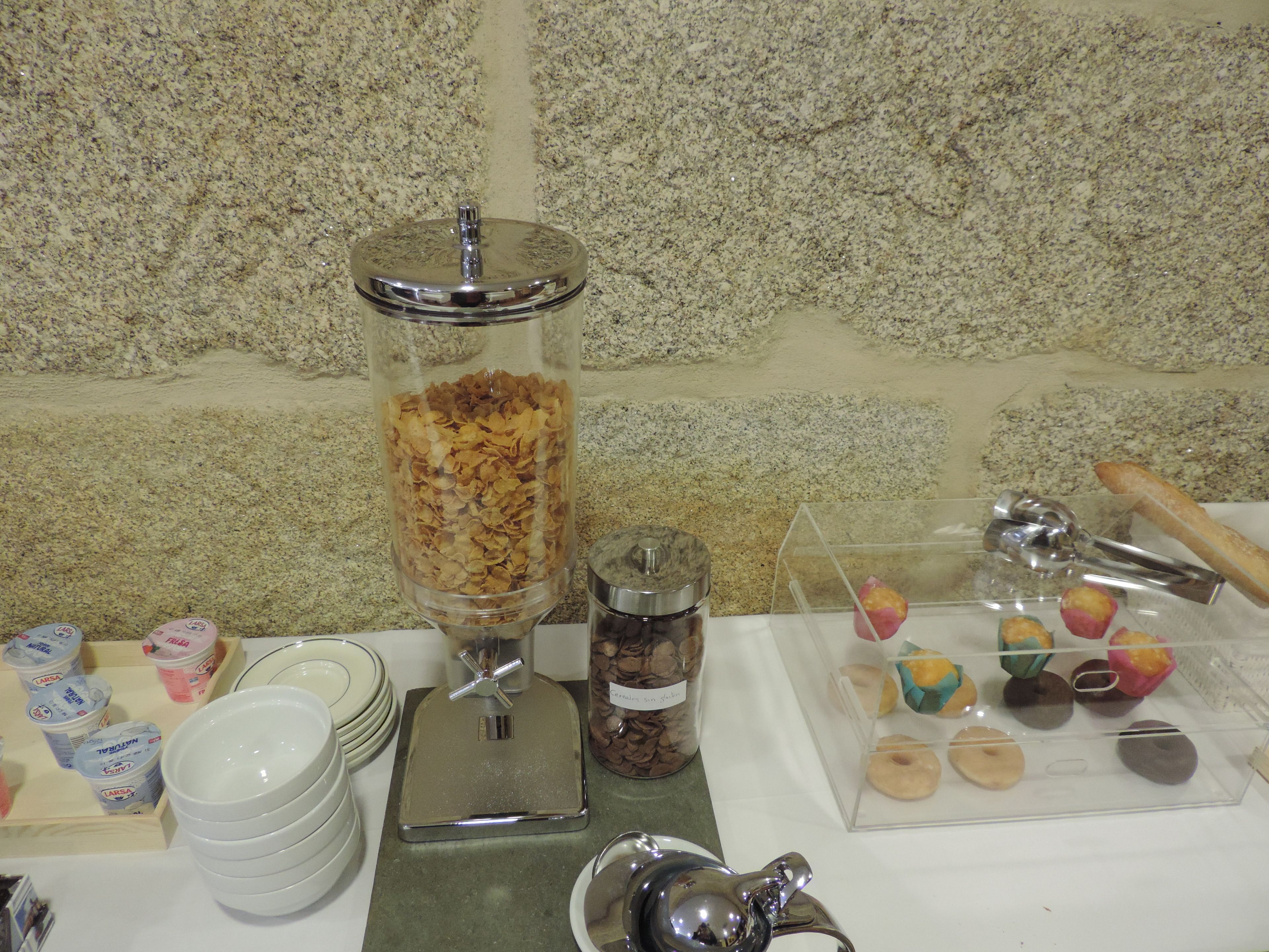 daily buffet breakfast for a fee