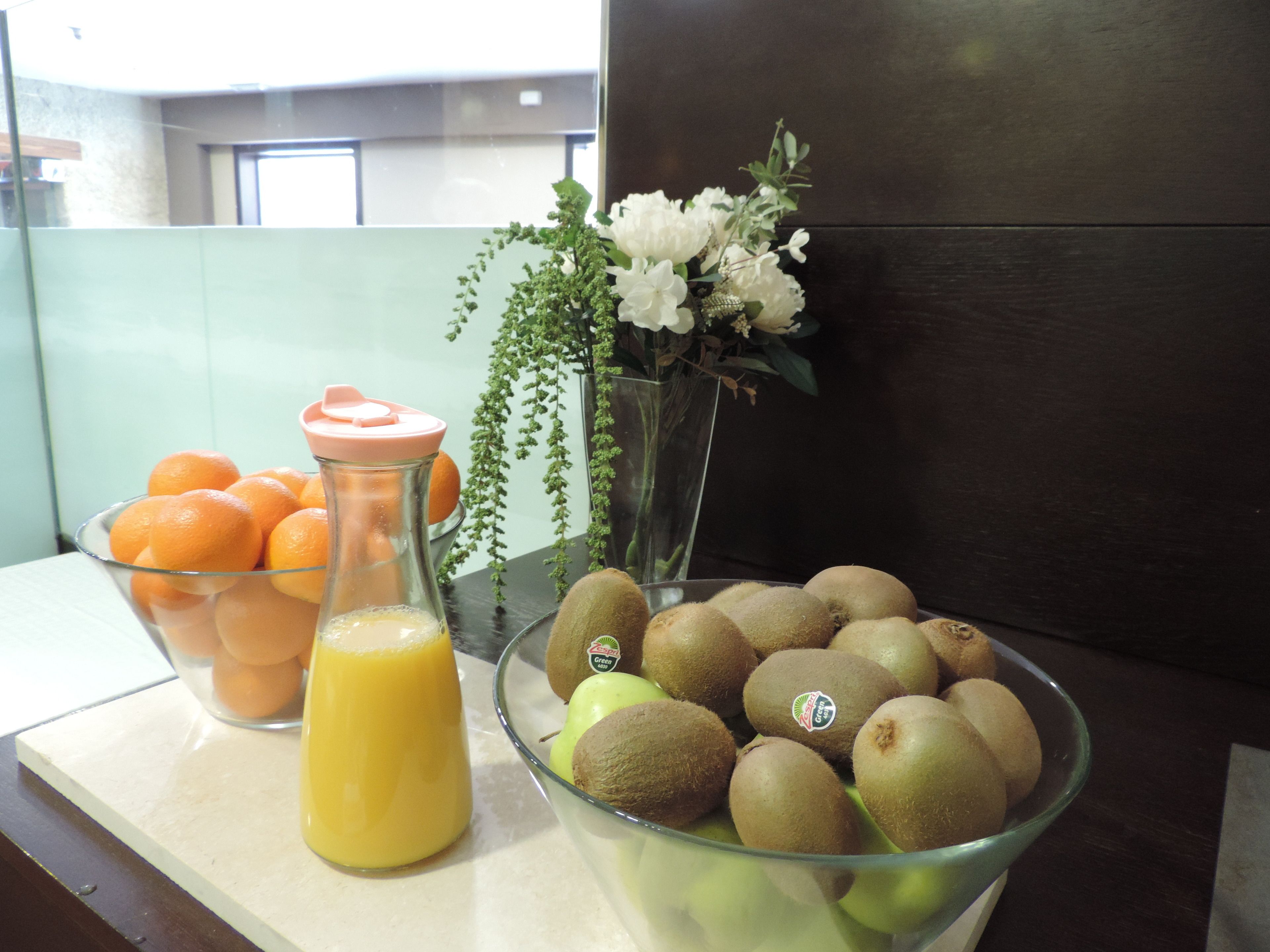 daily buffet breakfast for a fee