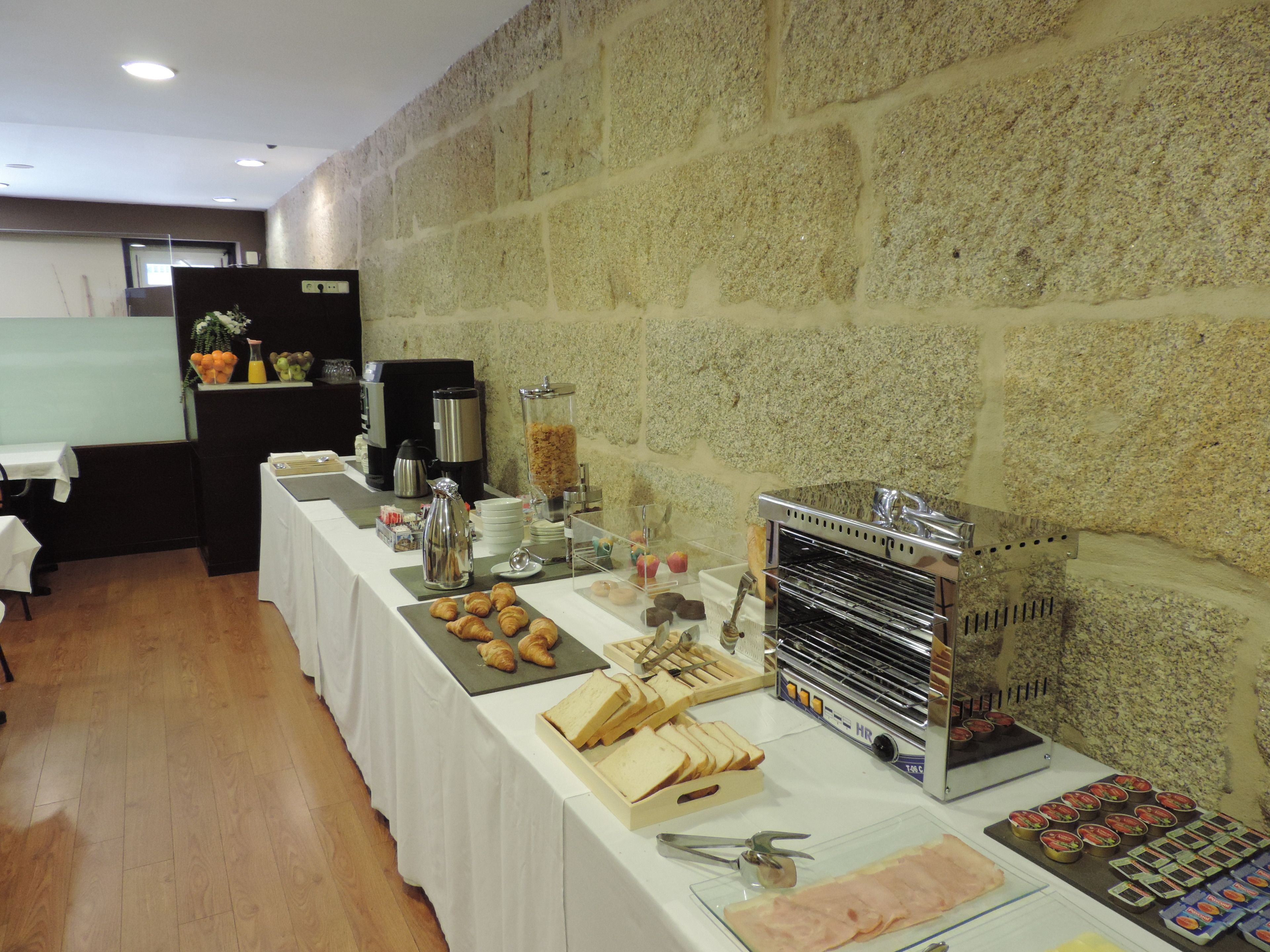 daily buffet breakfast for a fee