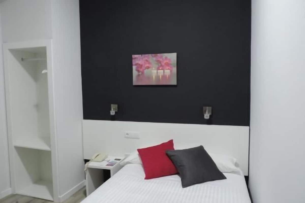 Desk, blackout drapes, free cribs/infant beds, rollaway beds