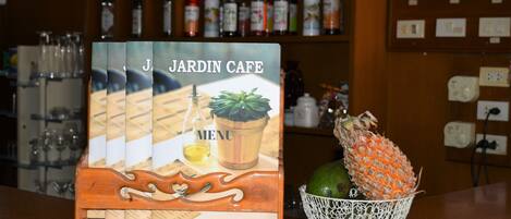 Bar (in der Unterkunft)