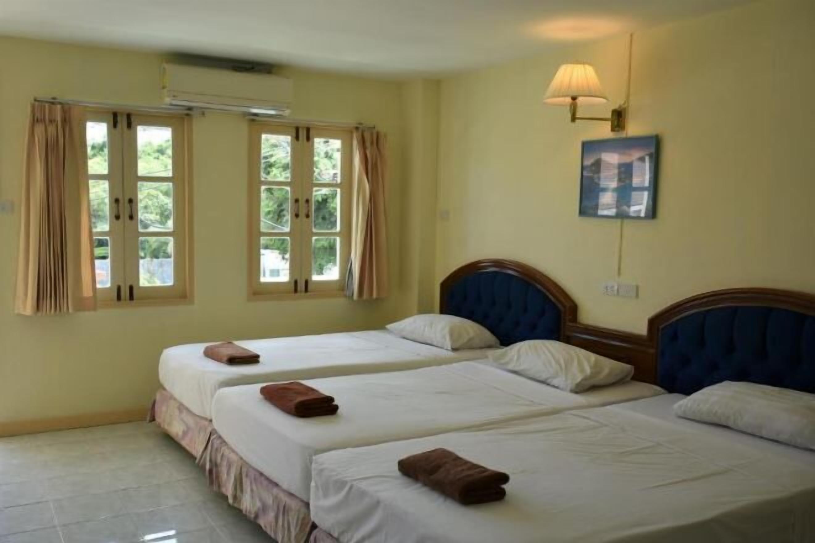 Coffres-forts dans les chambres, rideaux occultants