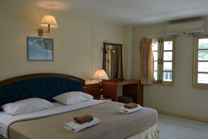 Standard Double or Twin Room | In-room safe, blackout drapes, iron/ironing board, free WiFi - Jardin Hotel (Pattaya)