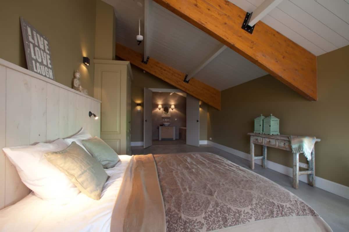 Suite – comfort, 1 soverom, dalutsikt | Sengetøy av topp kvalitet, memory foam-senger og minibar