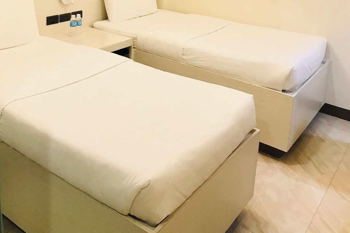 Phòng 2 giường đơn Premier | Minibar, két bảo mật tại phòng, truy cập Internet không dây miễn phí 