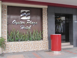 Exterior - Oyster Plaza Hotel (Parañaque)
