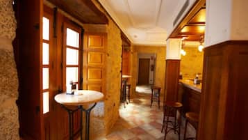 Snack bar