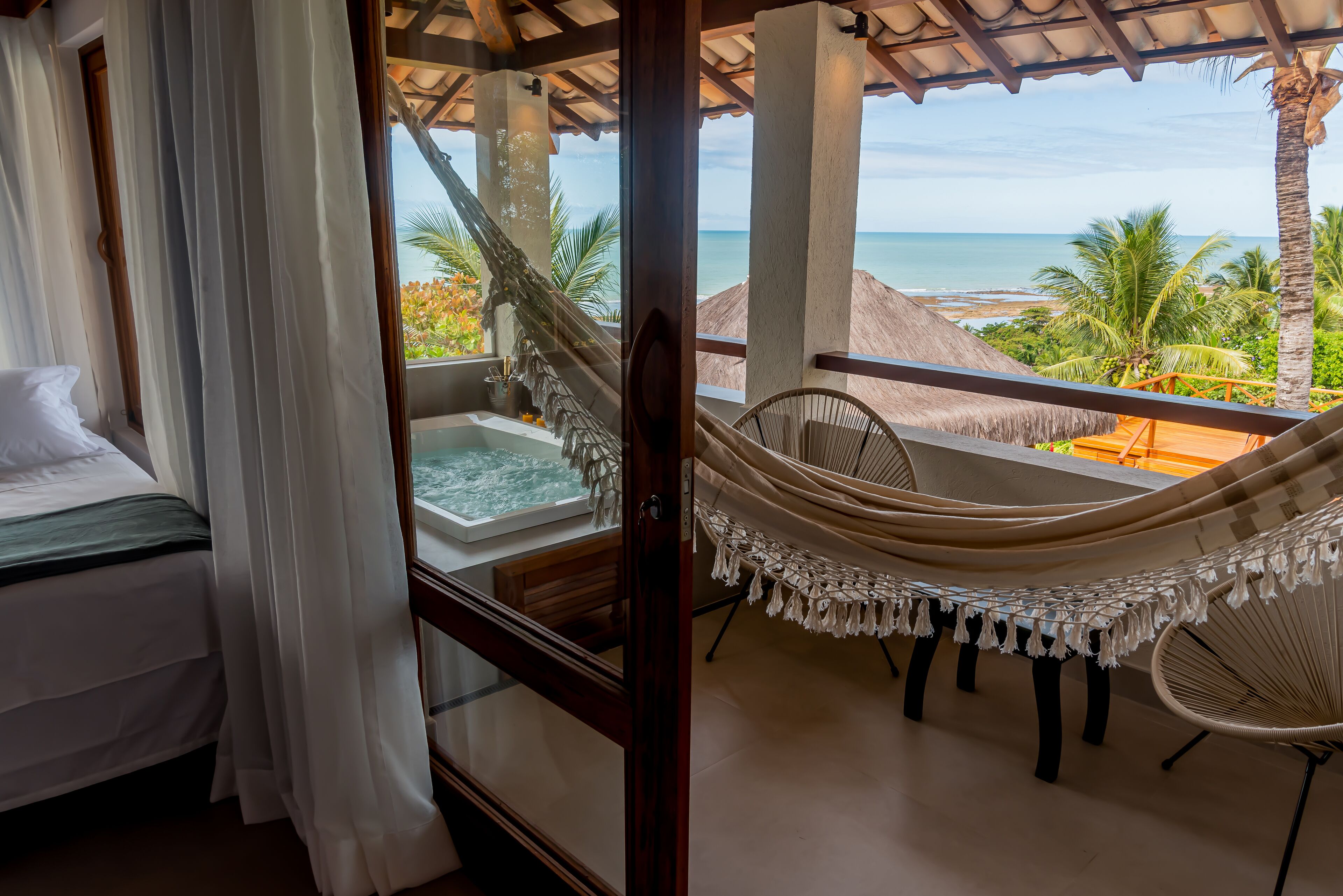 luxury room, jetted tub, sea view | 1 bedroom, premium bedding, pillow-top beds, minibar