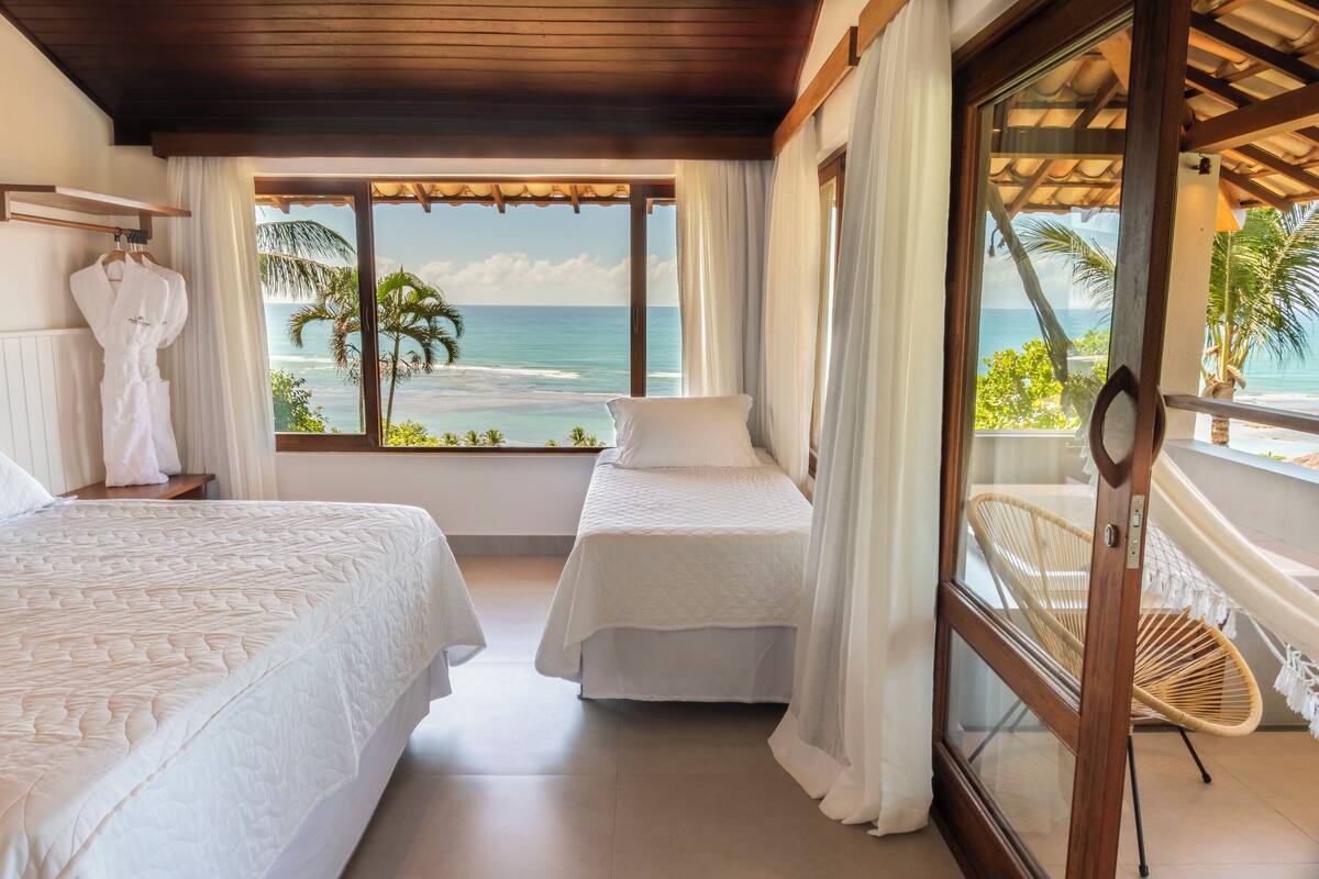 luxury room, jetted tub, sea view | 1 bedroom, premium bedding, pillow-top beds, minibar