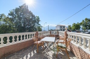 Apartment, 2 Bedrooms, Terrace, Mountain View | Terrace/patio