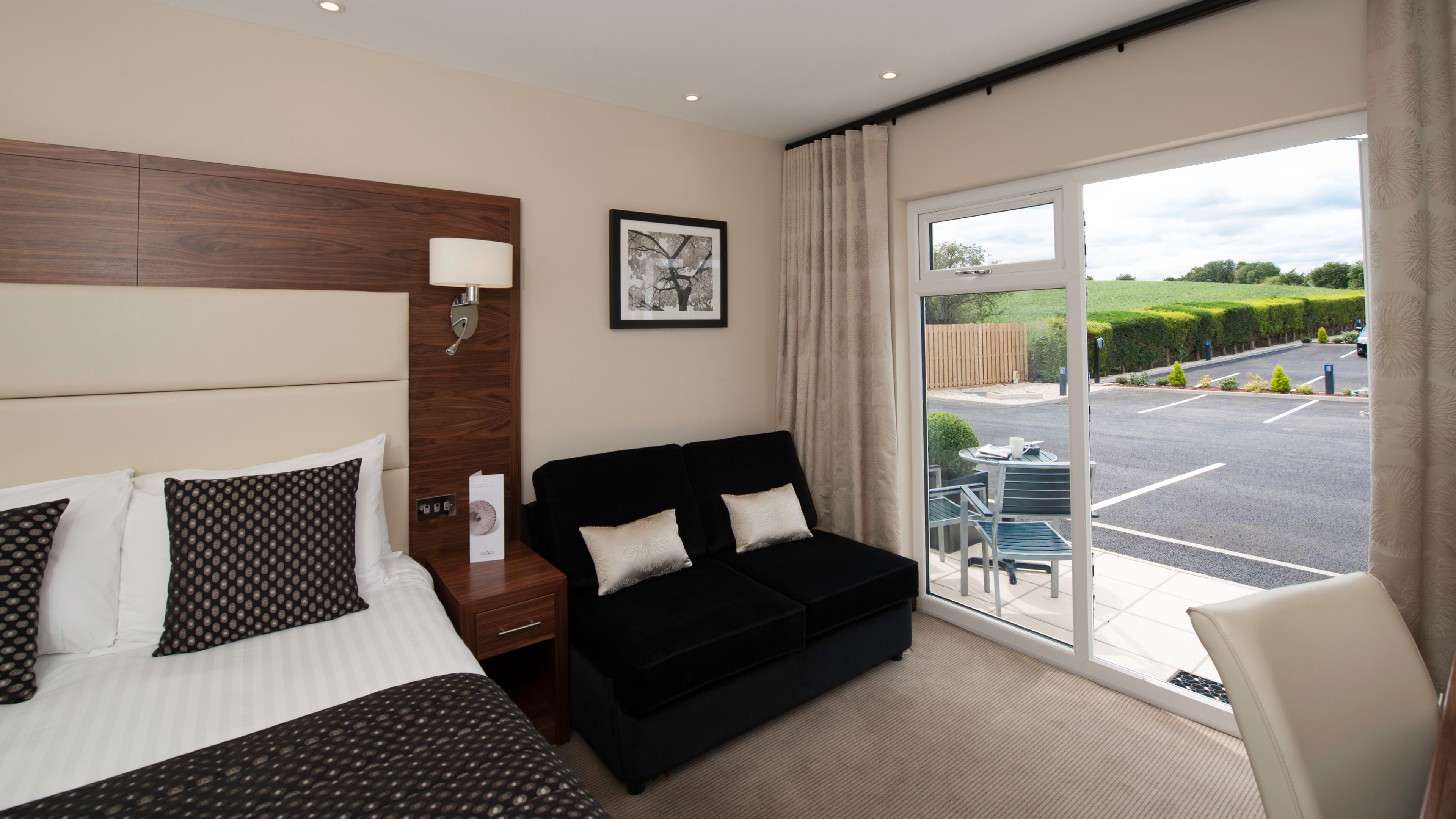 1 bedroom, desk, soundproofing, iron/ironing board