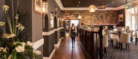 Daily buffet breakfast (GBP 15.00 per person)