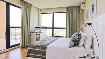 Suite com Varanda Panoramica | 1 quarto, frigobar, cofres nos quartos, escrivaninha