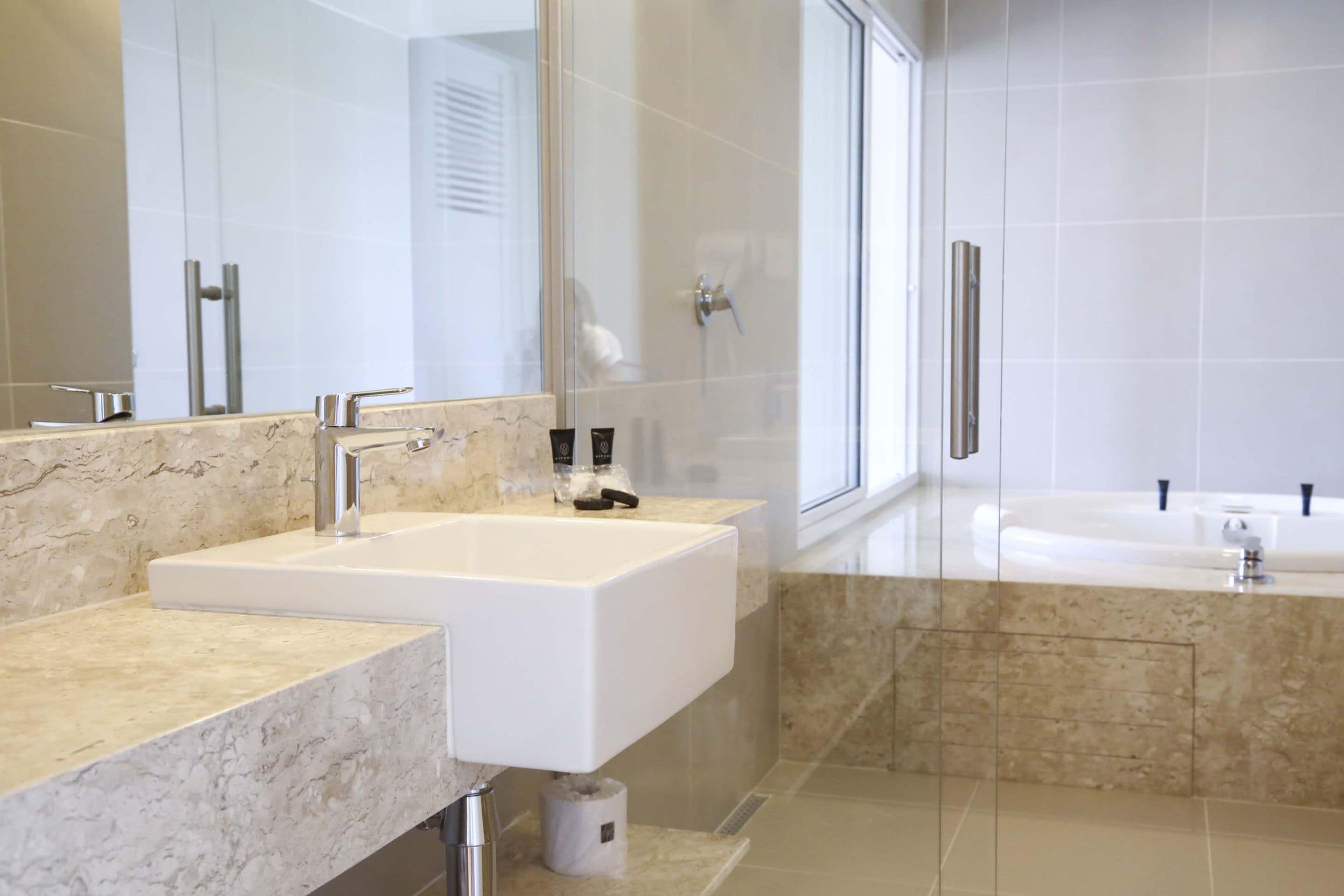 duplex suite | jetted bathtub