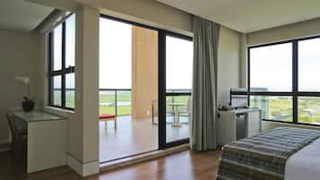 Suite com Varanda Panoramica | 1 間臥室、迷你吧、客房內保險箱、書桌