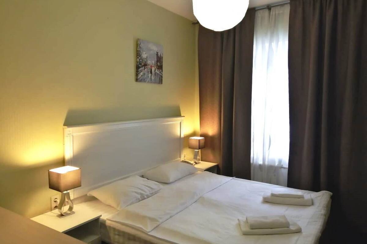 Kamar Double Basic, 1 Tempat Tidur Double, pemandangan kota | 1 kamar tidur, brankas, tempat tidur lipat/tambahan, dan Wi-Fi gratis