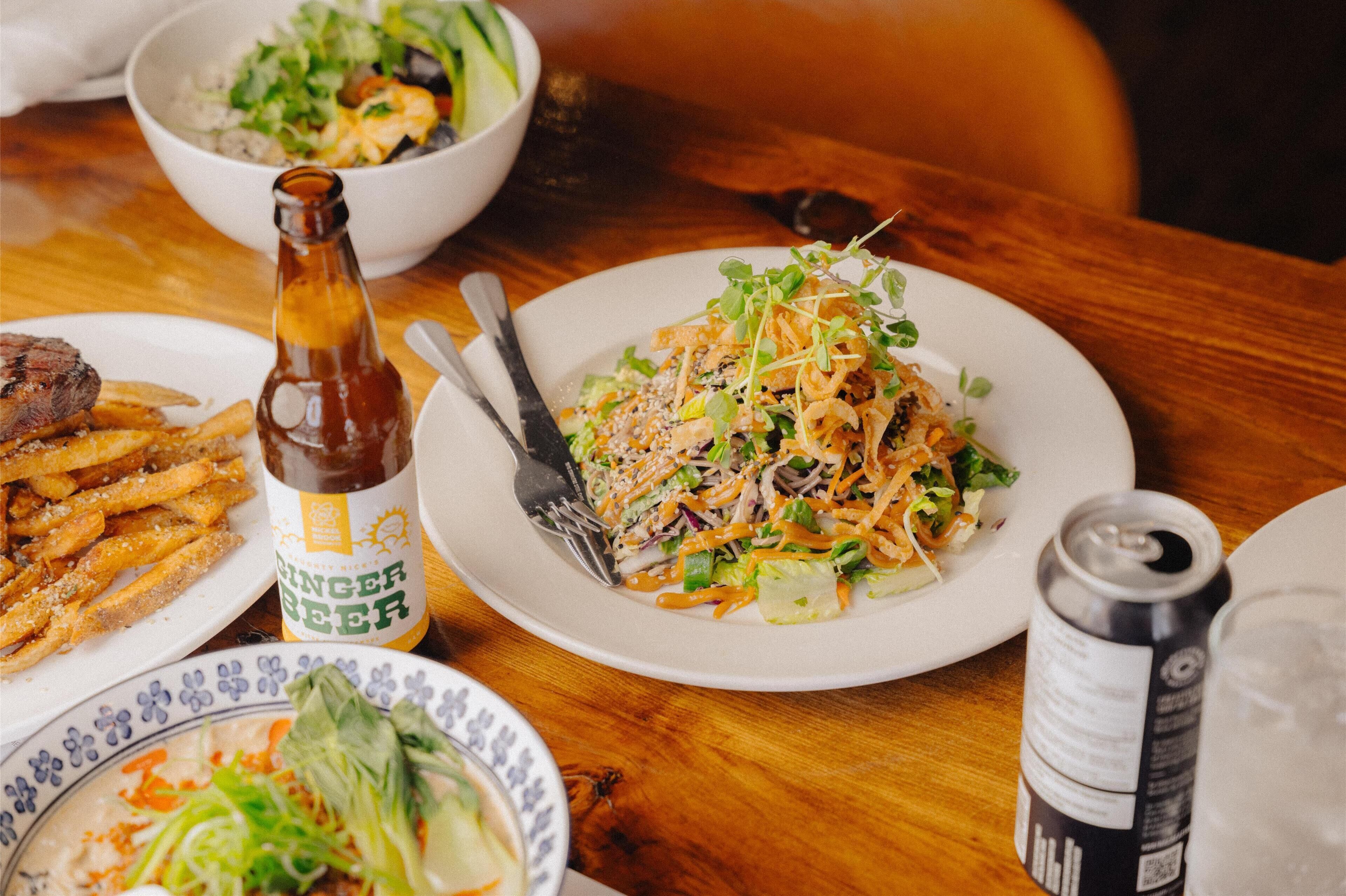 lunch, dinner and brunch served