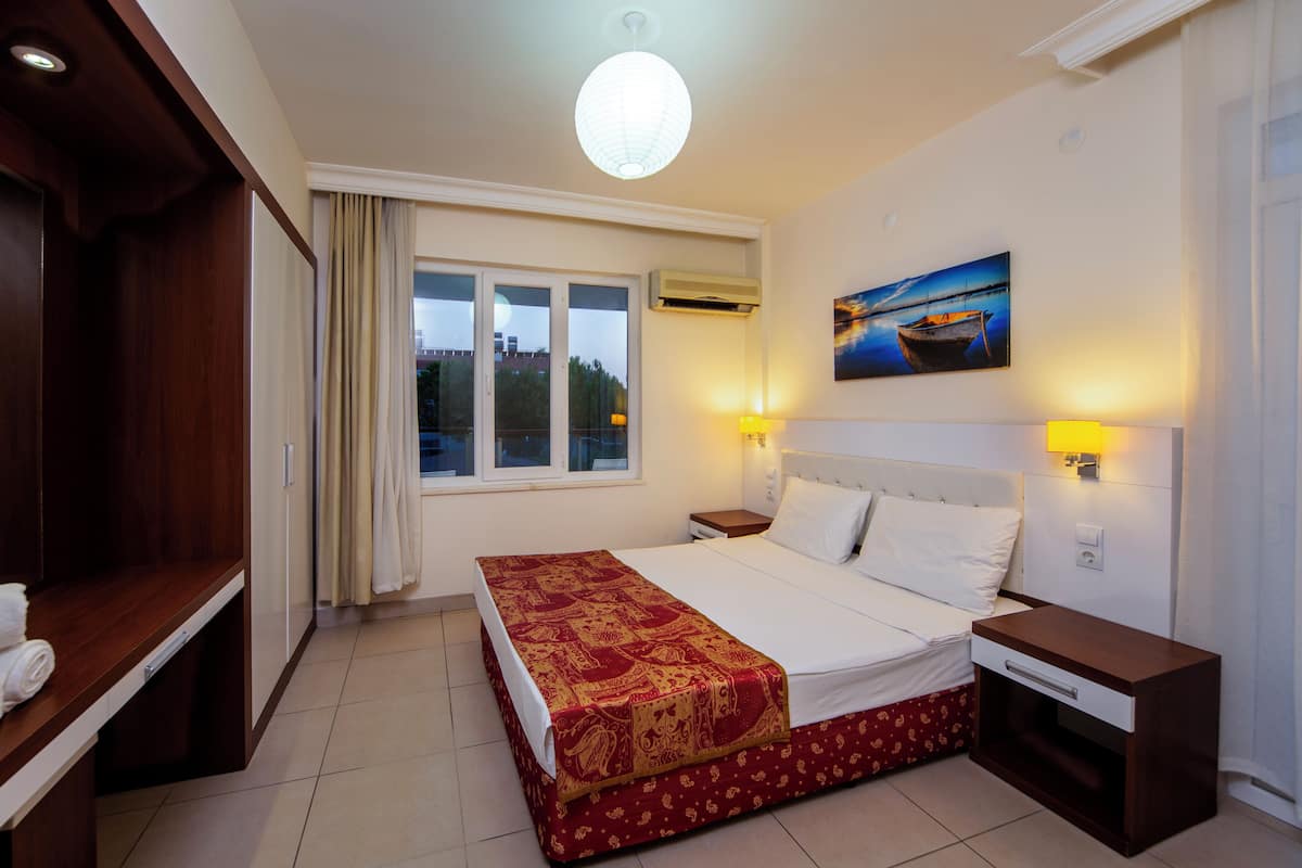 In-room safe, soundproofing, free cots/infant beds, rollaway beds
